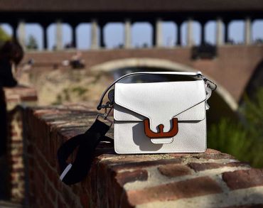 Buroni Borse di Marca Donna Uomo in centro di Pavia Instagram Buroni Pavia Corso Cavour Borse Valigie Pelletteria Piccola Portachiavi Idea Regalo